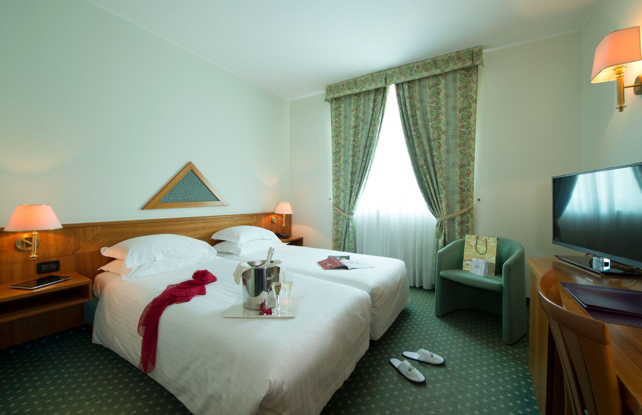Castagna Palace Hotel & Restaurant Montecchio Maggiore Buitenkant foto