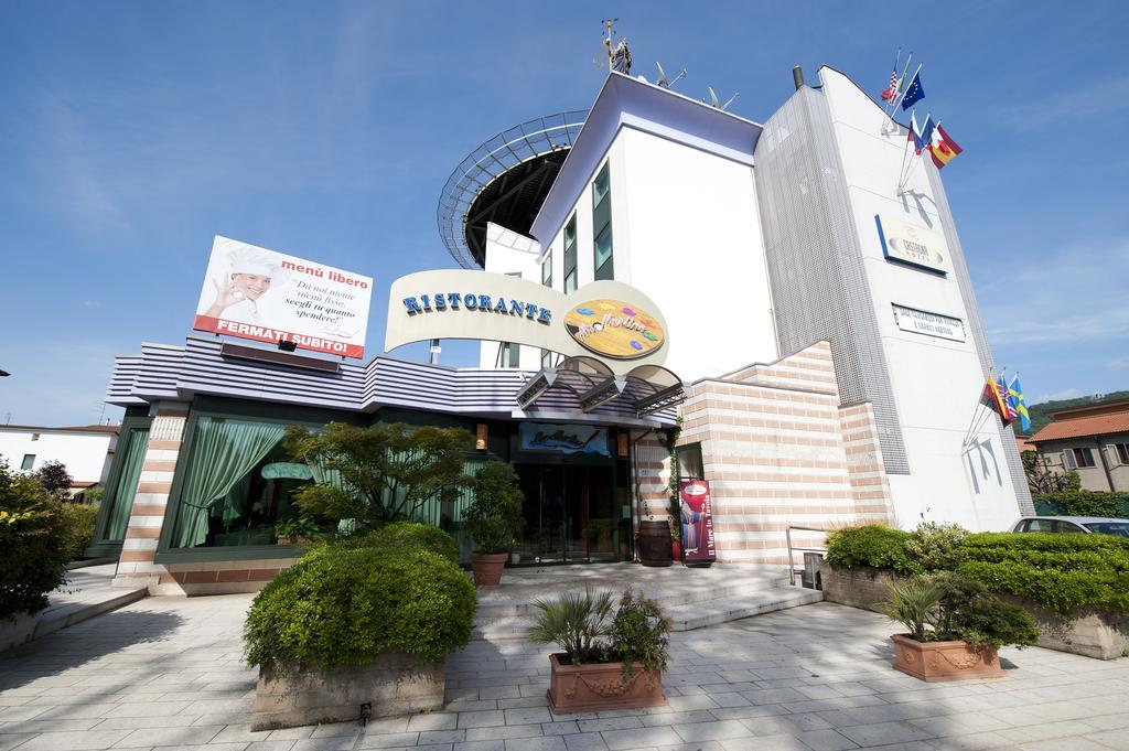 Castagna Palace Hotel & Restaurant Montecchio Maggiore Buitenkant foto