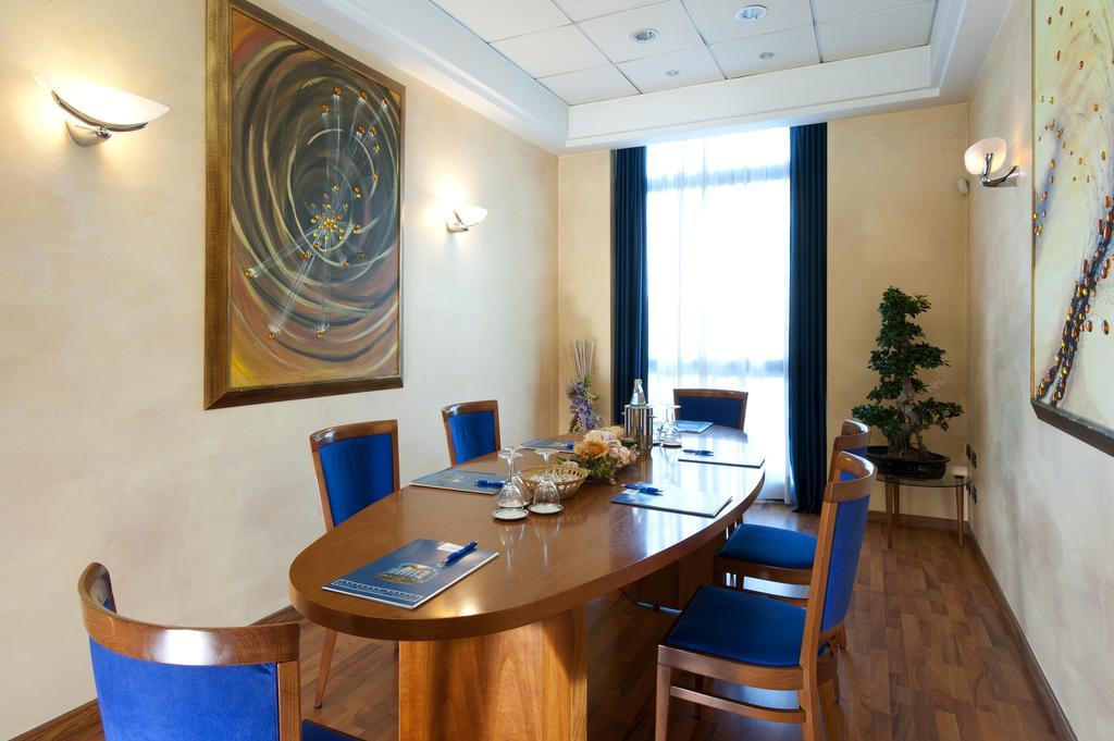 Castagna Palace Hotel & Restaurant Montecchio Maggiore Buitenkant foto
