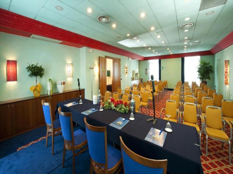Castagna Palace Hotel & Restaurant Montecchio Maggiore Buitenkant foto