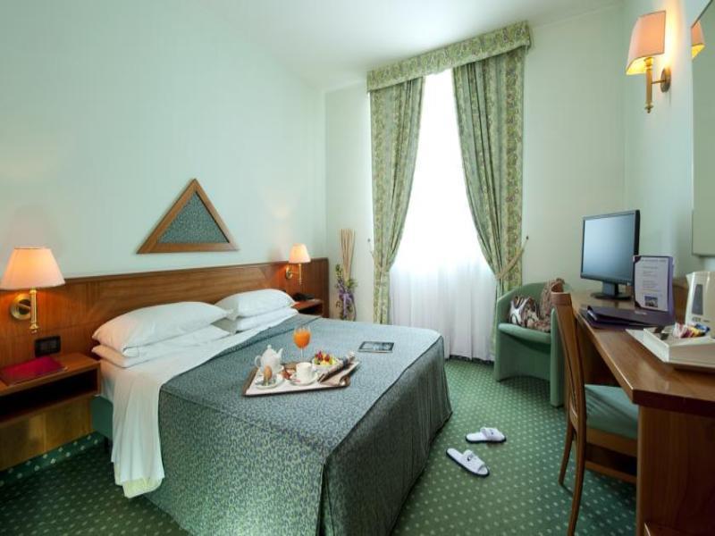 Castagna Palace Hotel & Restaurant Montecchio Maggiore Buitenkant foto